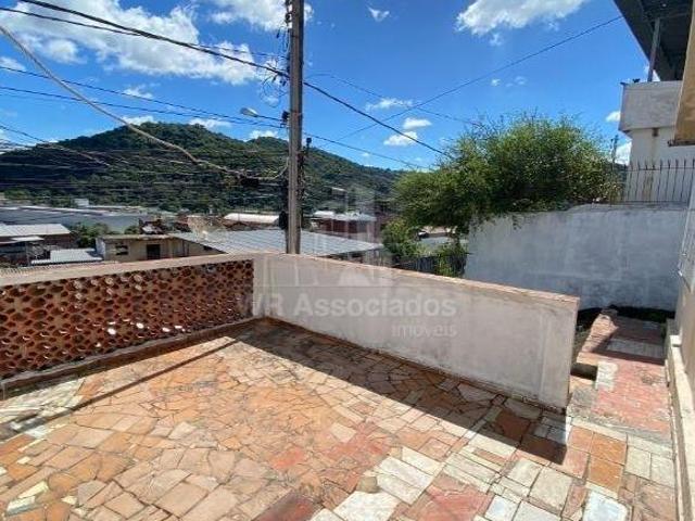 Casa à venda no bairro Cerâmica em Juiz de Fora/MG
