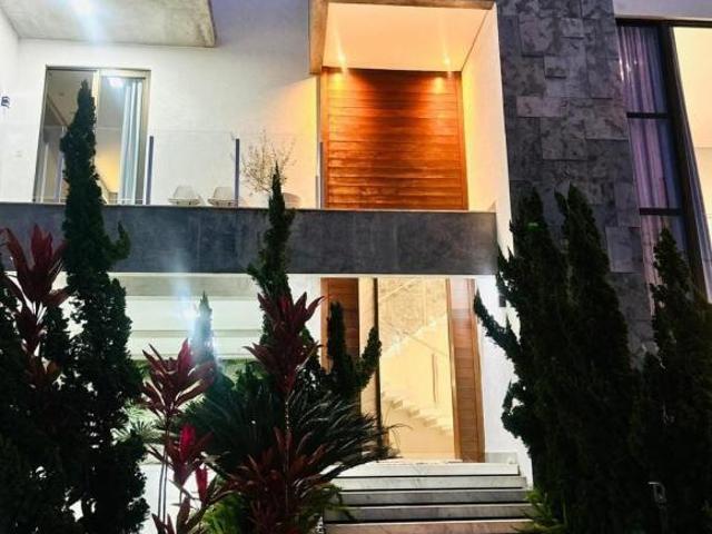 Casa à venda no bairro Chácara Cotia Contagem/MG