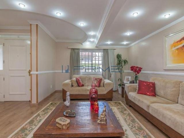 Casa à venda no bairro Chácara das Pedras Porto Alegre/RS