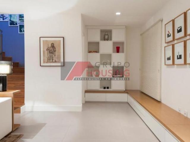 CASA A VENDA NO BAIRRO DAS PALMEIRAS EM CAMPINAS 152,00 M² DE ÁREA ÚTIL, TRÊS VAGAS DE GARAGEM CONDO