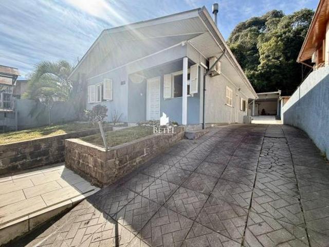 Casa à venda no bairro Jardelino Ramos Caxias do Sul/RS