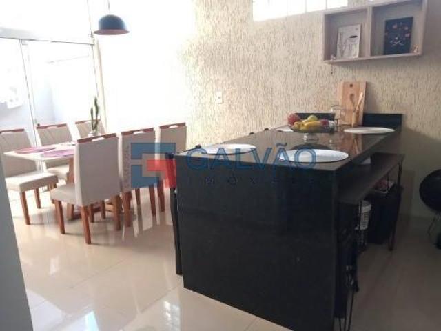 Casa à venda no bairro Jardim Tulipas em Jundiaí SP