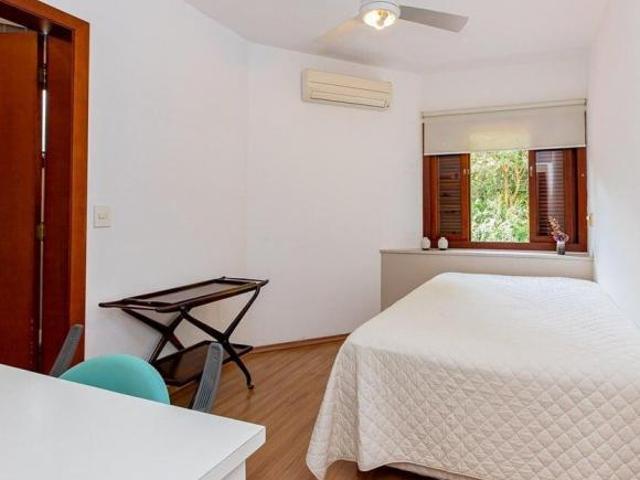 Casa à venda no bairro Jardim Cordeiro São Paulo/SP