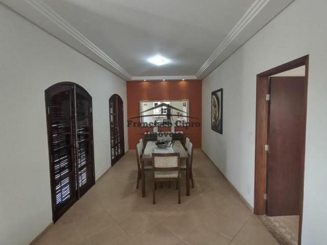 Casa à venda no bairro Jardim Esplanada Guaratinguetá/SP