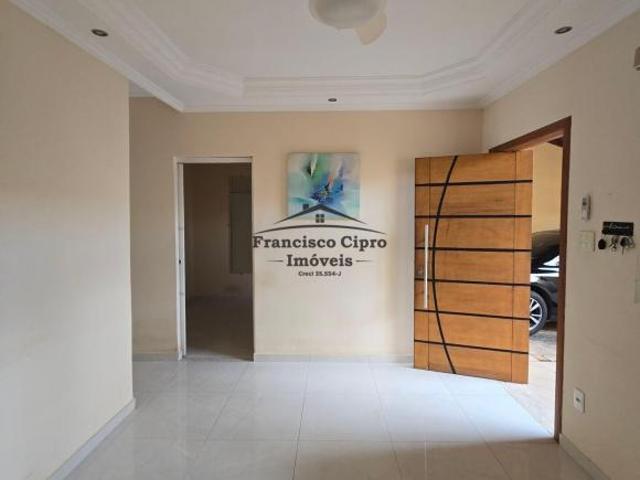 Casa à venda no bairro Jardim França I Guaratinguetá/SP
