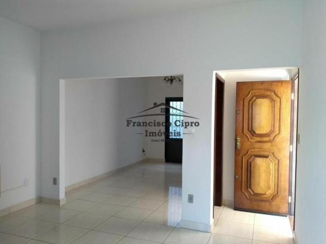 Casa à venda no bairro Jardim Ícaro Guaratinguetá/SP