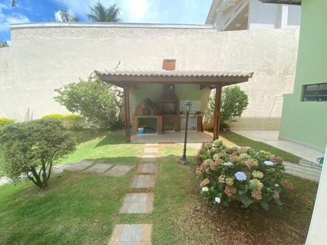 Jardim Novo Mundo Casa com 569m², 3 suítes e ampla garagem no Jardim Novo Mundo, Jundiaí