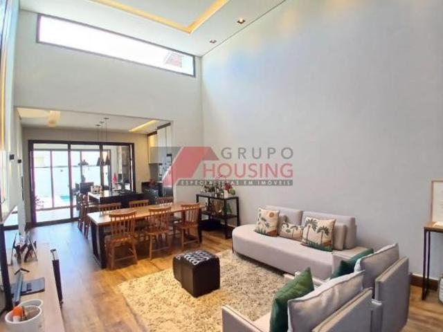 CASA A VENDA NO BAIRRO JARDIM PLANALTO EM PAULÍNIA 185,00 M² DE ÁREA ÚTIL, 300 M² DE TERRENO, QUATRO
