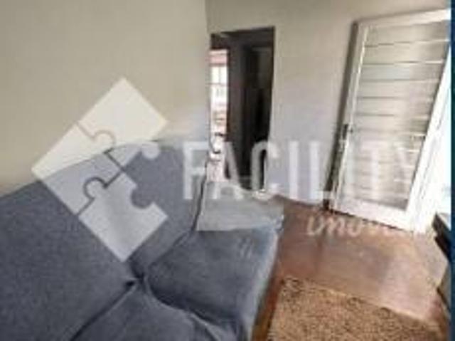 Casa a venda no Bairro Jardim Santana em Campinas.