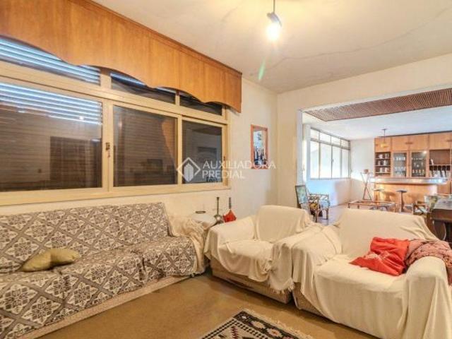 CASA À VENDA NO BAIRRO LINDÓIA | 3 QUARTOS 2 SUÍTES