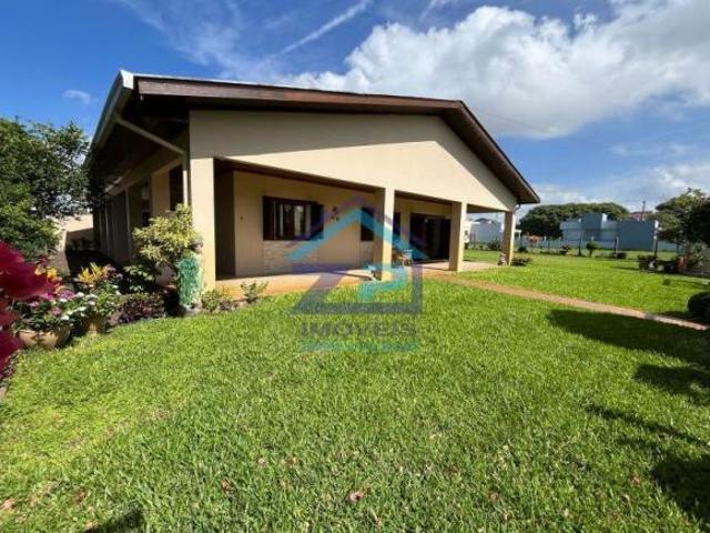 Casa à venda no bairro Paraíso em Torres/RS