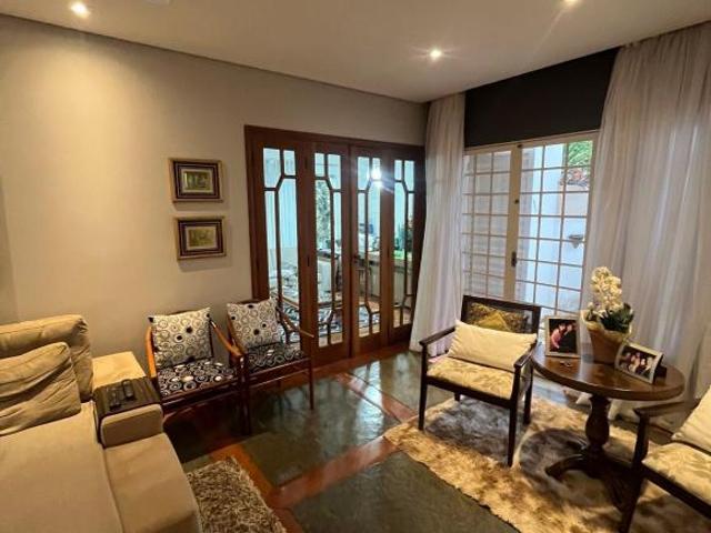 Casa à venda no bairro Parque Vivaldi Leite Ribeiro Poços de Caldas/MG