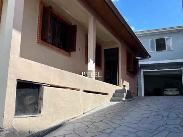 Casa à venda no bairro Planalto Caxias do Sul/RS