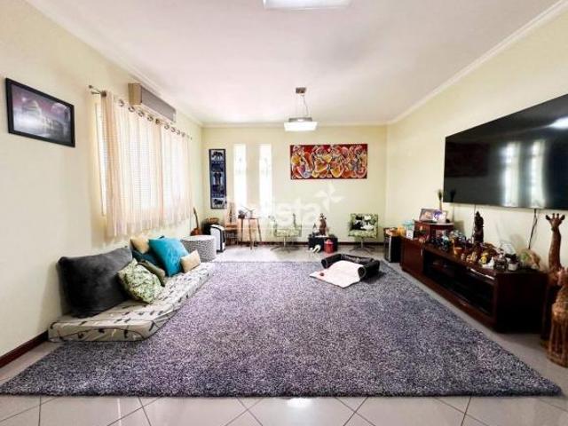 Casa à venda no bairro Ponta da Praia