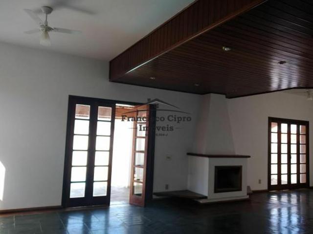 Casa à venda no bairro Portal das Colinas Guaratinguetá/SP