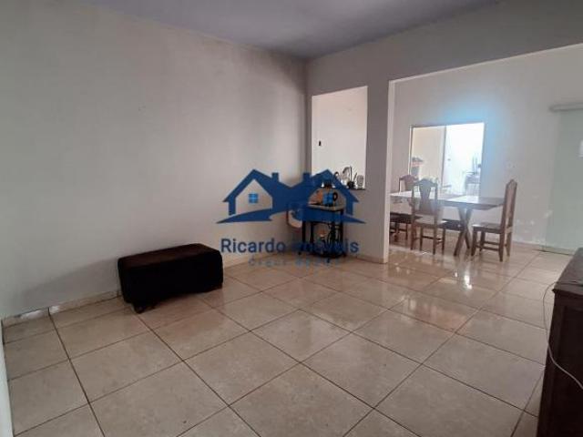 Casa à venda no bairro Residencial Nadime Derze Jorge II Ituiutaba/MG