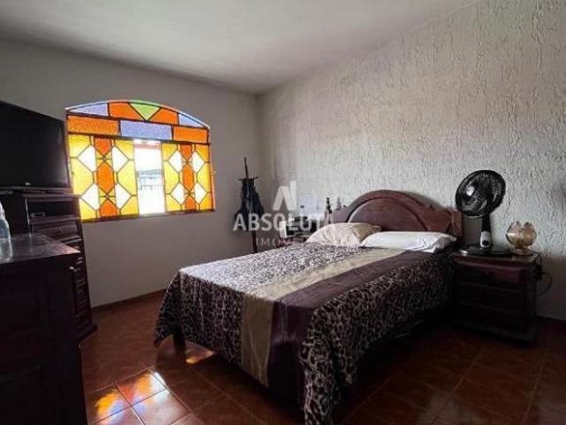 CASA À VENDA NO BAIRRO SAGRADO CORAÇÃO DE JESUS
