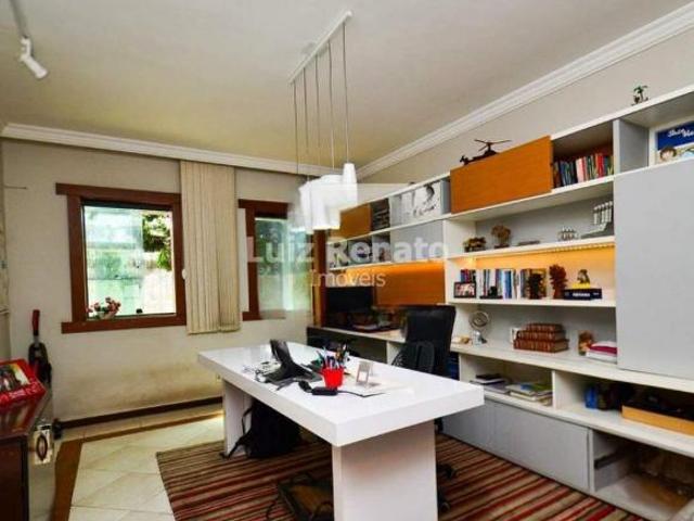 Casa á venda no bairro Sagrada Família