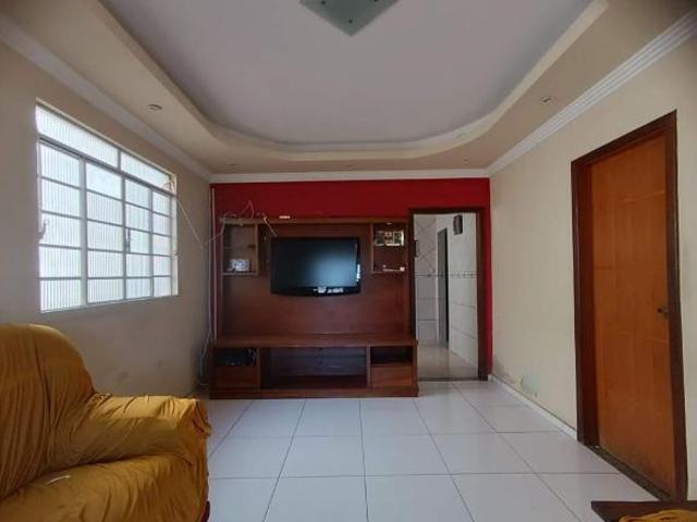 Casa à venda no bairro Santa Helena em Belo Horizonte/MG