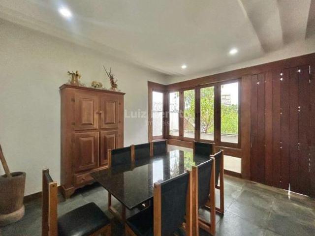 Casa à venda no bairro Santa Lúcia