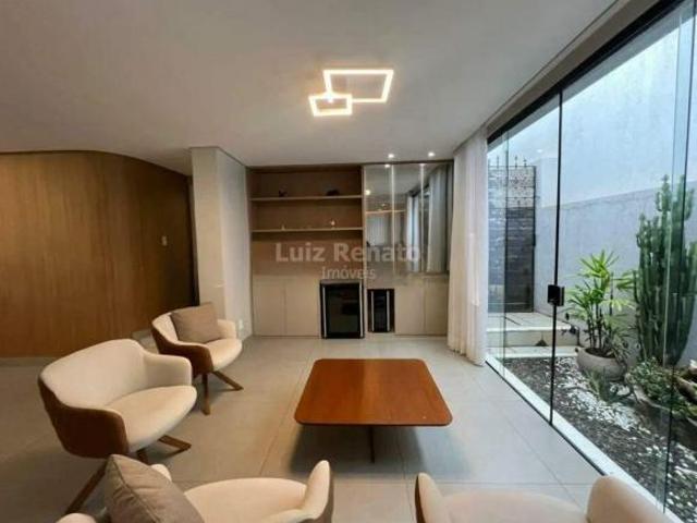 Casa à venda no bairro Santa Lúcia