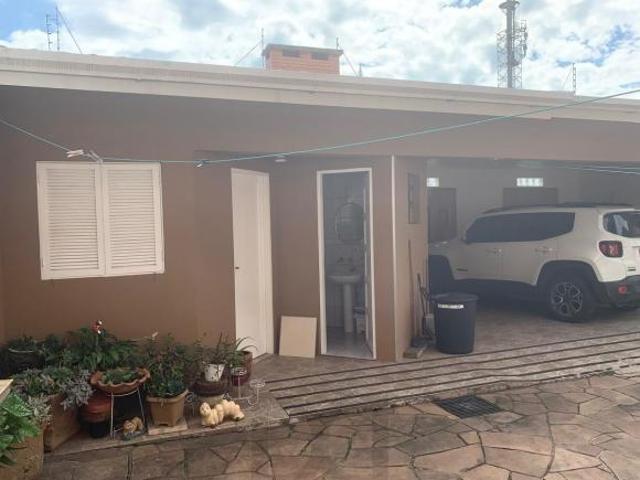 Casa à venda no Bairro Santa Teresa