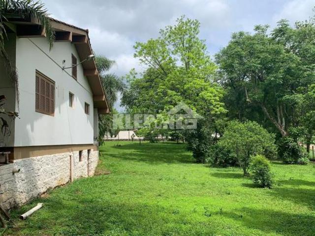 Casa à venda no bairro Santa Teresinha Bom Princípio/RS