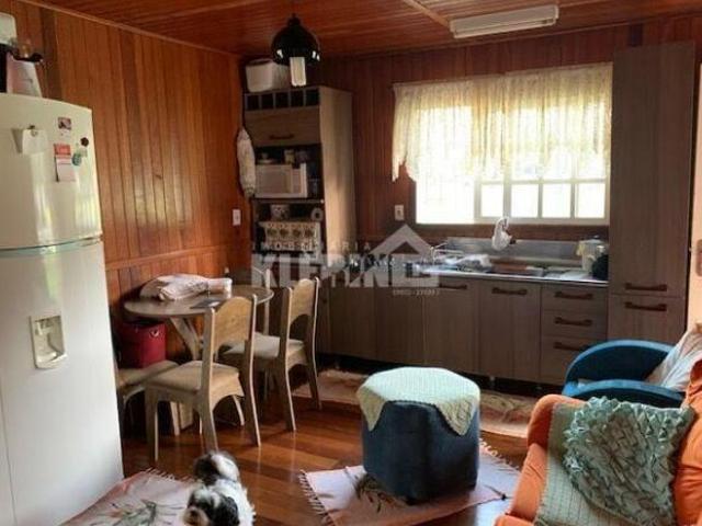 Casa à venda no bairro Santa Teresinha Bom Princípio/RS