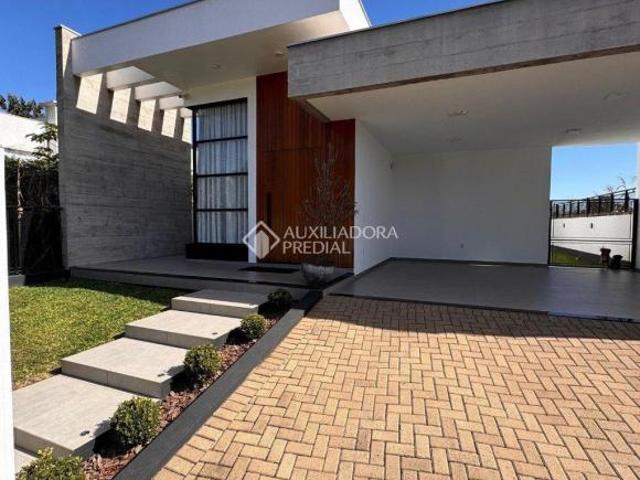 Casa à venda no Bairro Universitário Lajeado