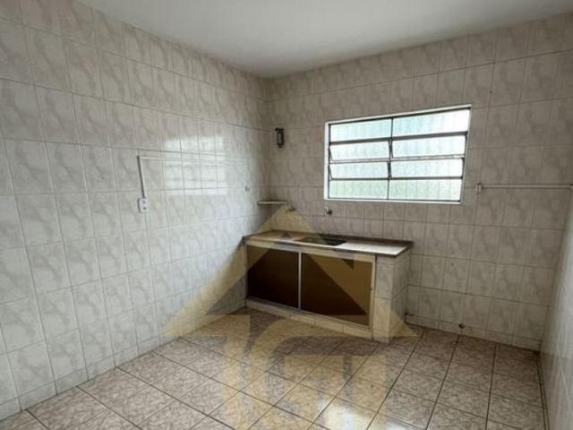 Casa á venda no bairro Vila Santa Therezinha em Botucatu/SP