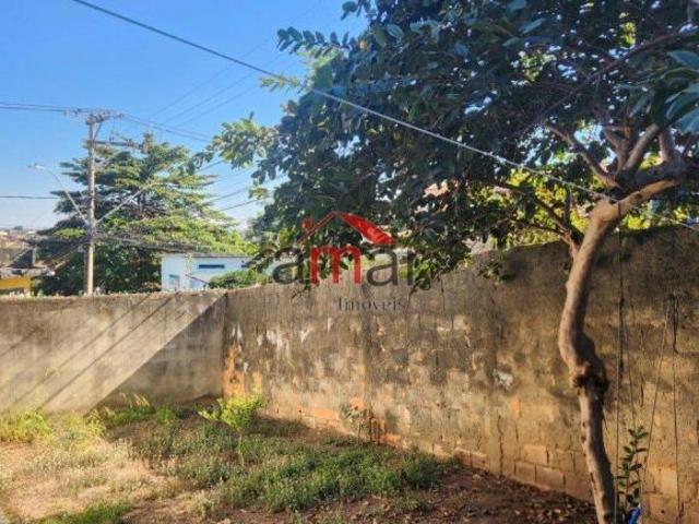 Casa à venda no bairro Vila Pérola em Contagem/MG