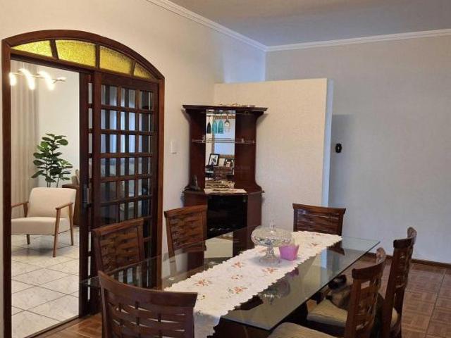 Casa à venda no Beleveder Clube dos 500 em Guaratinguetá/SP
