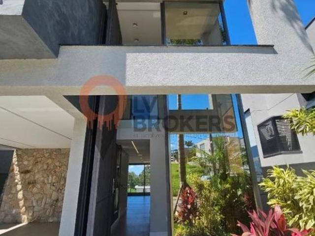 Casa à venda no Bella Città Fazenda Rodeio | 4 suítes, elevador e 4 vagas