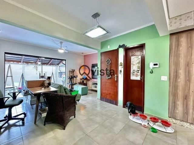 Casa à venda no Guaiúba no Guarujá, SP | QVista Inteligência Imobiliária Guarujá