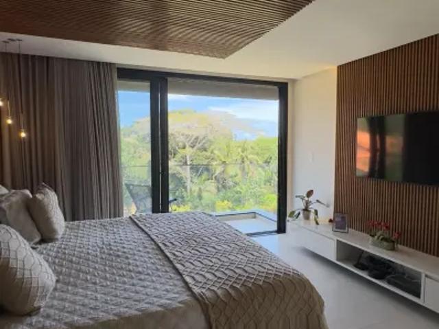 Casa a venda no encontro das aguas em lauro de freitas com 5 suites reformada