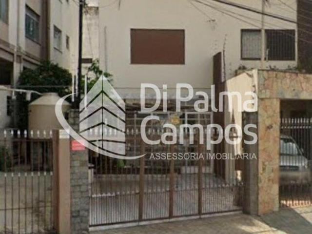 Casa à venda no Ipiranga, Vila Monumento. Três quartos e vaga