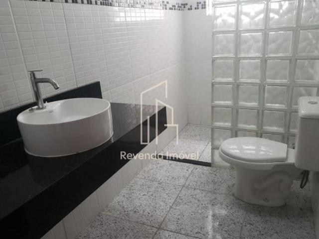 Casa à venda no Itaim Paulista com 200m² 5 dormitórios 1 suíte 4 banheiros 2 vagas