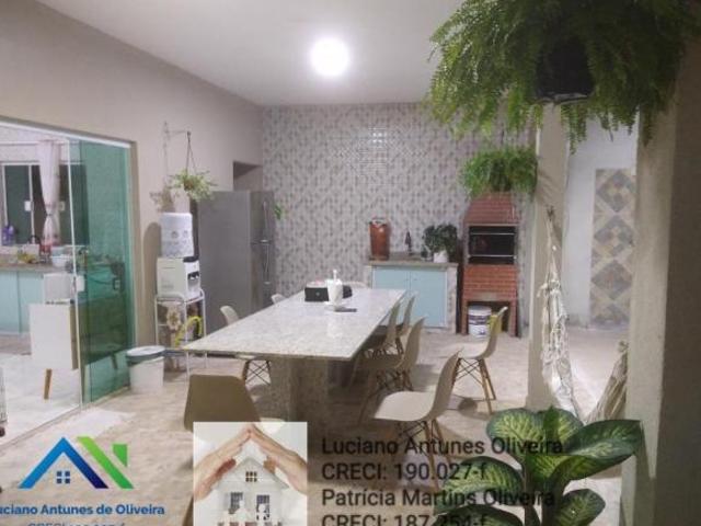 Casa à Venda no Jaraguá, São Sebastião SP | Ampla com Piscina