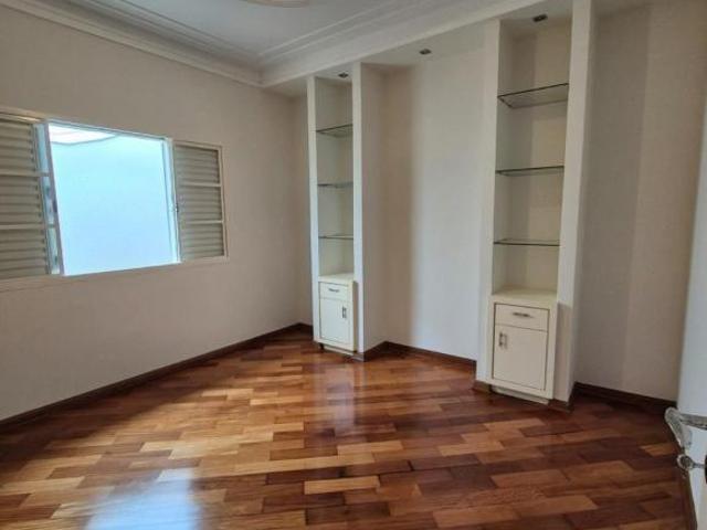 CASA À VENDA NO JARDIM BETHÂNIA