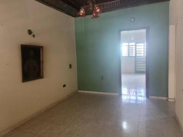 Casa à venda no Jardim Cura D&apos ars em Campinas/SP