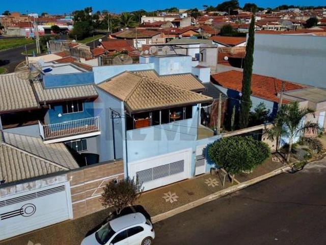 Casa à venda no Jardim do Lago em Conchal SP com 4 quartos 1 suíte 3 banheiros com planejados por