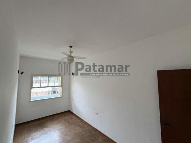 Casa à Venda no Jardim Dracena com 169m²