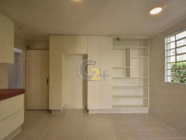 Casa á venda no Jardim Europa, 3 quartos, 1 suíte, 3 vagas de garagem