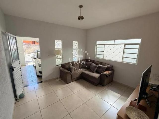 CASA Á VENDA NO JARDIM ESMERALDA LOUVEIRA/SP
