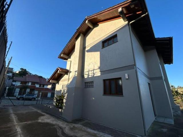Casa à venda no Jardim Glória