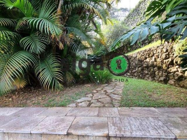 Casa a venda no Jardim Leonor com 5 quartos