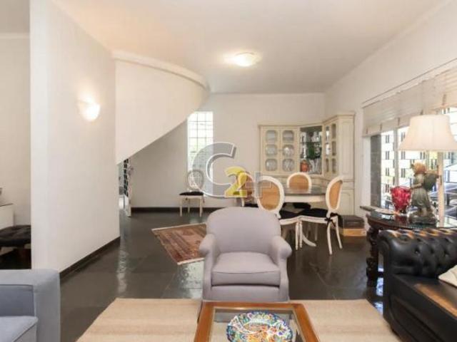 Casa a venda no Jardim Paulistano 300m² 4 quartos 1 suite 3 vagas