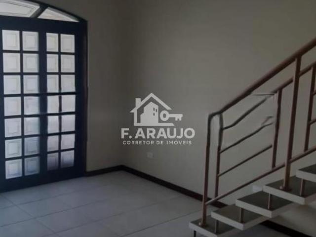 Casa à venda no Jardim São Guilherme