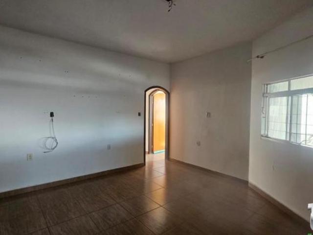 Casa à Venda no Jardim São Miguel, Bragança Paulista SP: 3 quartos, 1 suíte, 1 sala, 1 banheiro, 2 v