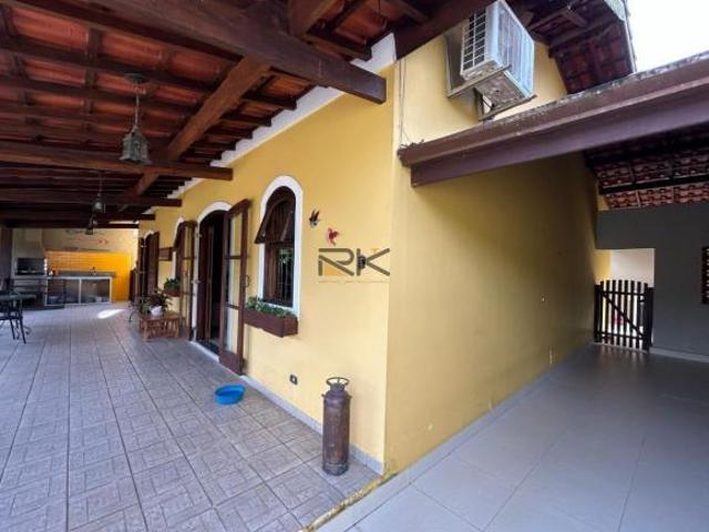 Casa à venda no Jardim Samambaia em Ubatuba SP